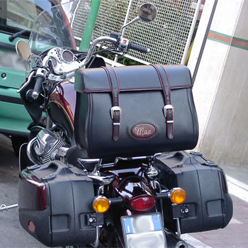 bauletto-moto-casco-cuoio